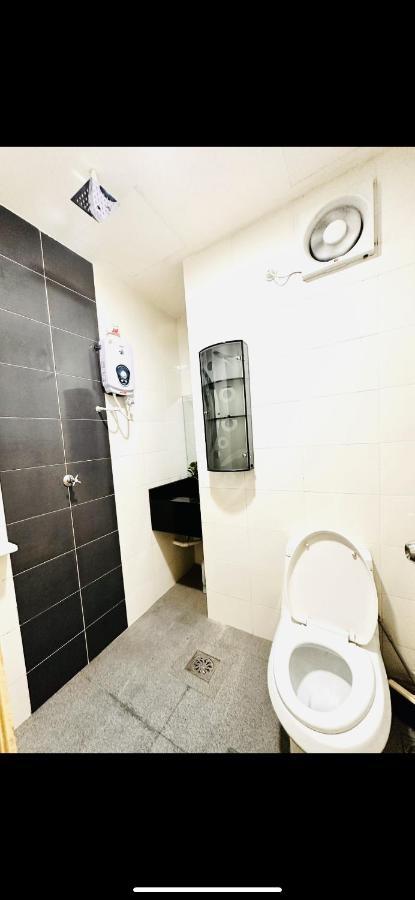 Royal Ville Studio Kota Bharu Exteriér fotografie